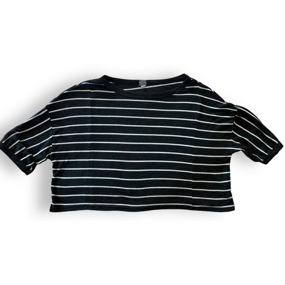 Poof Womens Sweater Cropped Boat Neck Size Medium Striped Black White - Picture 1 of 6